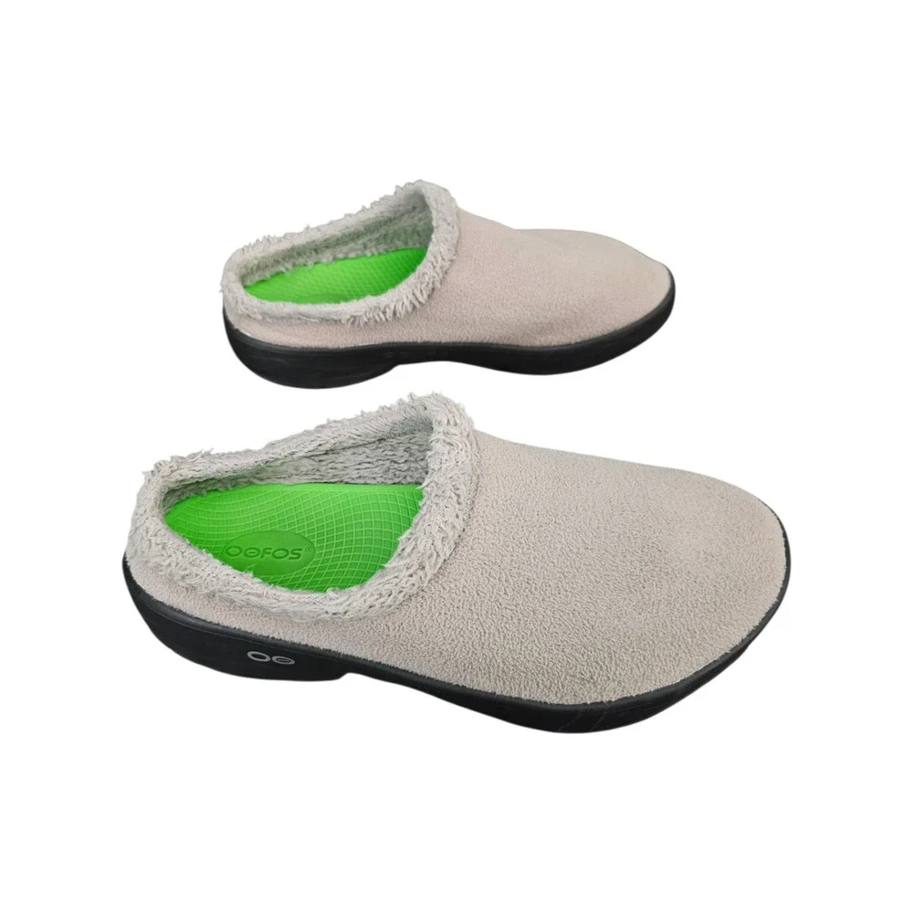 Oofos Mens OOmg Luxe Clog 11 Tan Sherpa Polyester